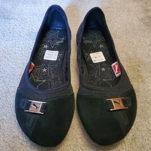 Brand New suede Puma ballet flats sz 6.5